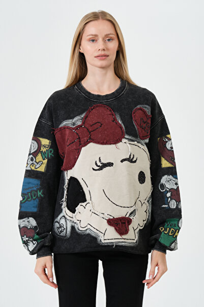 PittaFashion Amiable Bej Oversize Snoopy Karakterli Nakışlı Tasarım Sweatshirt