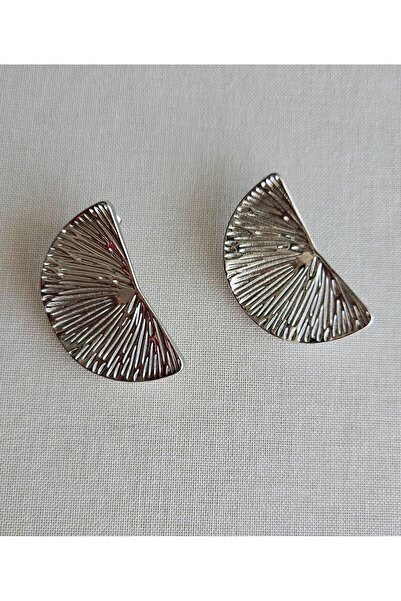 Neesa Silver Patterned D Earrings
