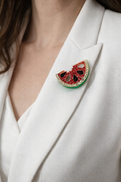 Bymiel Karpuz Dilimi Broş – Kırmızı Kristal Taşlı Eğlenceli Tasarım