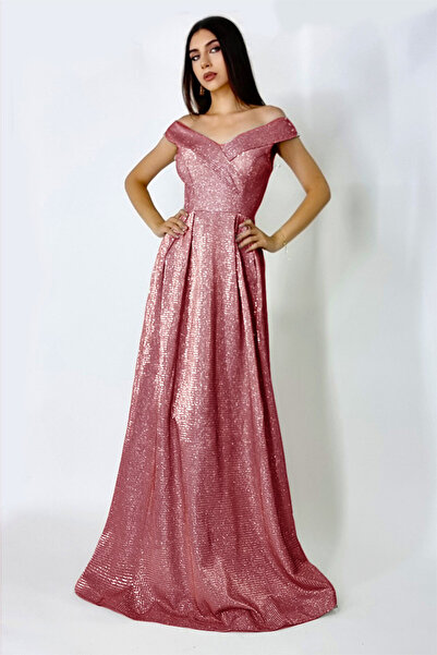 FashionForYou Elize long dress, with defined pleats and neckline with shoulde...