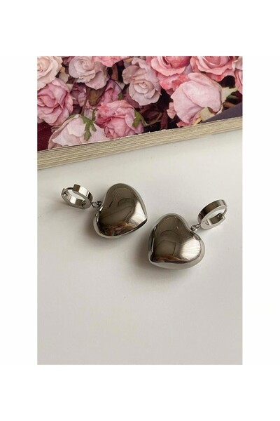 aksesuarista أقراط على شكل قلب كبير خفيفة الوزن من الفولاذ الفضي اللون