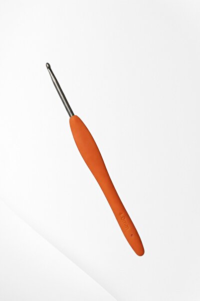 KREATİF TASARIM إبرة حياكة أميجورومي بمقبض سيليكون مقاس 4