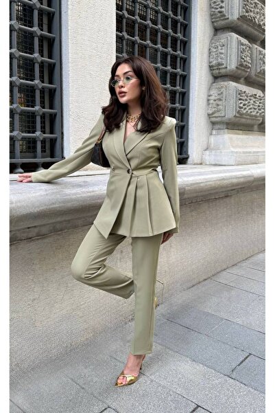 buqre's moda Women's Double Blazer Jacket Pants Suit Pleat and Button Detaile...
