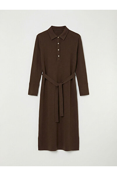 LC Waikiki Φόρεμα RMZ FARKIYLA καφέ με λαιμόκοψη πόλο και ζώνη