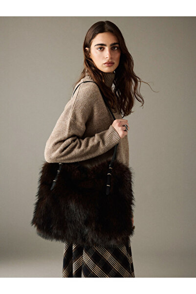 LC Waikiki Geantă de umăr pentru femei din blană Sparkly Choices de la Shinin...