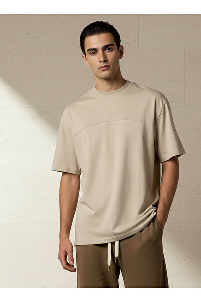 Lee Cooper Men Regular Fit Crew Neck Short Sleeves Graphic T-shirt