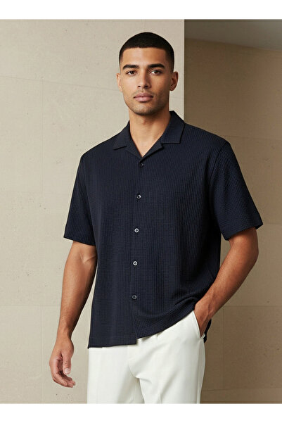 Emperor قميص رجالي بأكمام قصيرة، بقصة عادية، وياقة مفتوحة، ونسيج وافل.