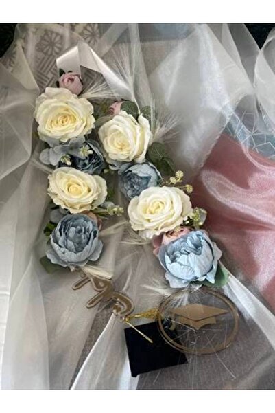 chocogift قلادة تخرج ألما