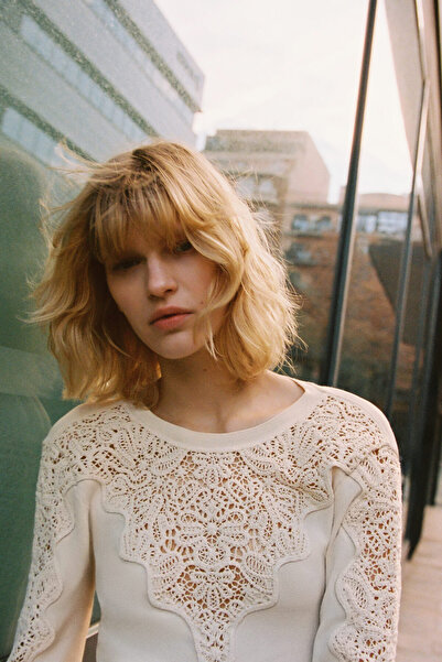 H&M Tığ İşi Görünümlü Detaylı Üst