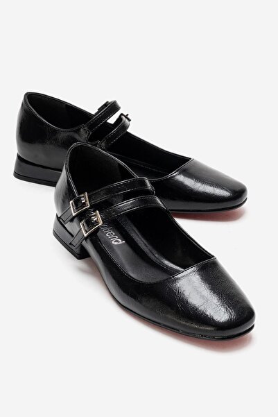 CCWAY AYAKKABI Women's Blunt Toe Double Piped Heeled Shoes; Black Wrinkled