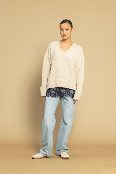 Nisan Πλεκτό πουλόβερ με δαντελένια λεπτομέρεια