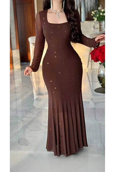ZAHRA A soft, chocolate-brown dress with delicate embroidery and an elegant s...