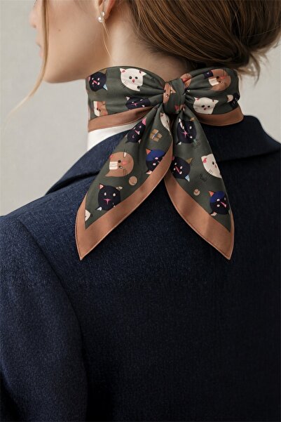 MOORİ Kadın Kedi Desenli İpeksi Saten Fular 70x70 cm – Yumuşak Dokulu Şık Fular