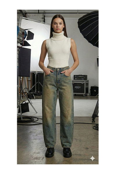 Namaste Vintage High-Waisted Vintage Style Baggy Denim Jeans (26W 32L)