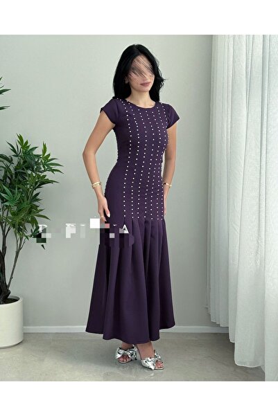 Princess costumes Elegant and sophisticated long evening dress in a luxurious...