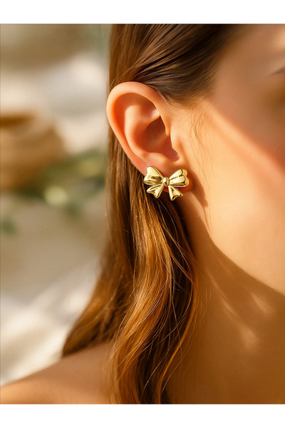 QA Quella Accessories أقراط ذهبية بفيونكة من السلسلة الخاصة للنساء