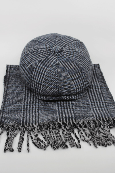 Hat Town British Style Plaid Men's Beanie & Scarf Set