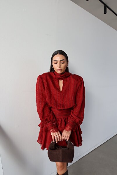 Özge Özgenç Premium Halter Neck Dress with Shoulder Pad Shoulder Straps