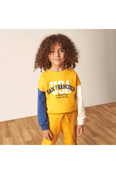 Juniors Typography Print Pullover with Crew Neck and Drop Shoulder Sleeves