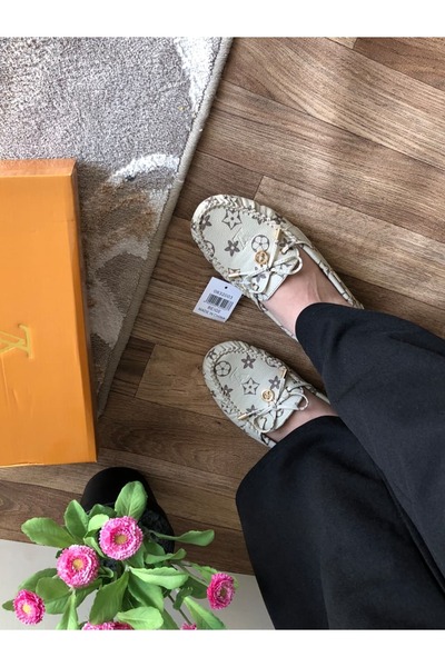 GGGG احذية معا ملحقاتها