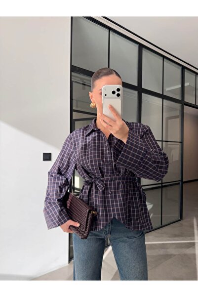 BB Bensu Buyruk Tie-Up Dark Blue Plaid Shirt Red