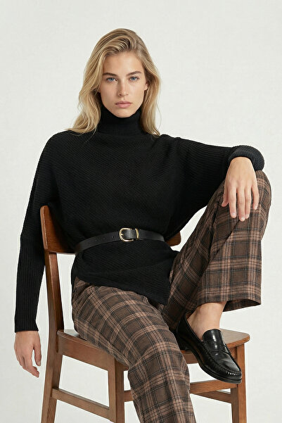 Lovelyİstanbul Turtleneck Asymmetrical Oversized Knitwear Sweater Ldp0089 Black