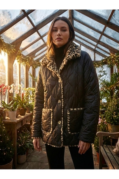 Boutique Teks Çift Taraflı Leopar Kürk Detaylı Siyah Kapitone Mont