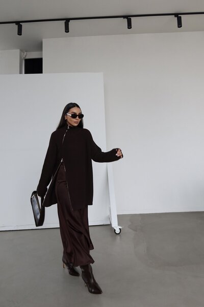 Özge Özgenç Tok Doku Maxi Satin Skirt