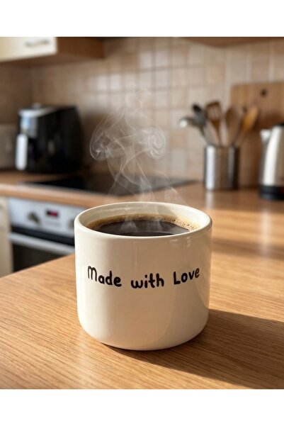 Me Gusta Home كوب سيراميك بدون مقبض مع عبارة مكتوبة - مصنوع بحب