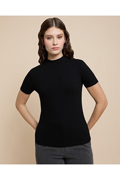 R&B Ribbed Top with High Neck and Short Sleeves