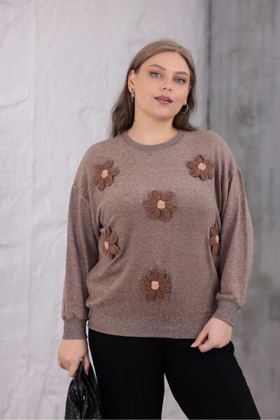 Siyezen Plus Size Floral Motif Soft Sweater