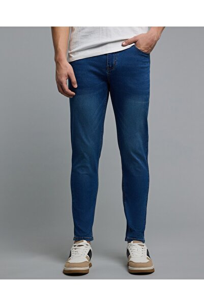 R&B بنطال جينز بقصّة Slim Fit باهتة مع أزرار للإغلاق