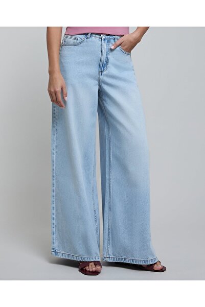 R&B Faded Wide Leg Jeans with Button Closure