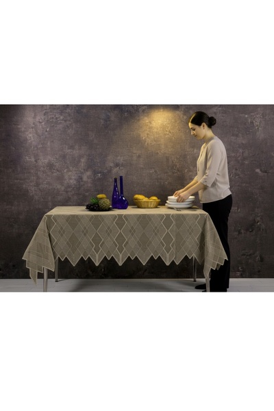LACASA HOME LINEN مفرش طاولة أنيق وفاخر من LACASA HOME LINEN-ECOSSE مصنوع بال...