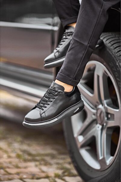 Havuz taban bağcıklı siyah sneakers ayakkabı