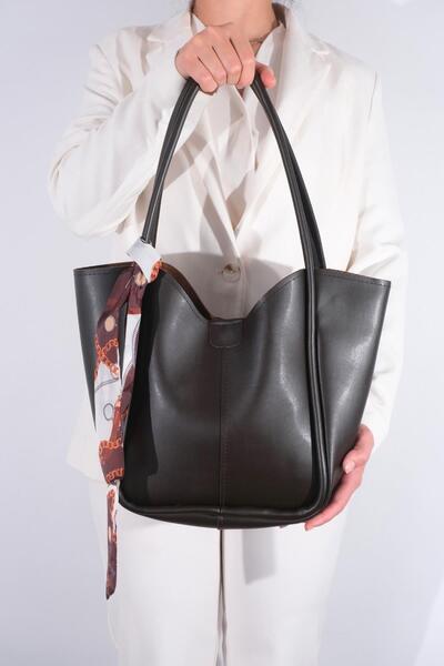 Store حقيبة كتف نسائية من الجلد موديل جولدن مع حقيبة مكياج وشال