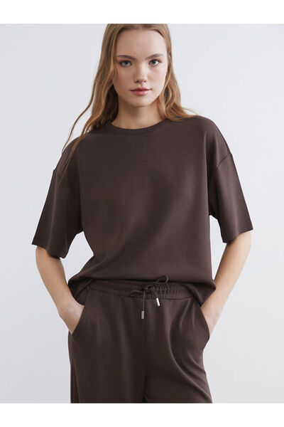 LC Waikiki Rmz Gi̇yi̇m Farkiyla Zero Roba Yaka Soft Touch Loose Fit Women's T...