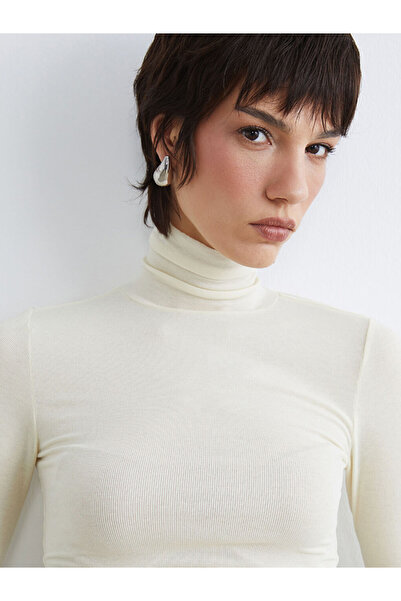 LC Waikiki Alegeri strălucitoare de la Shining Store: Body de damă cu guler t...