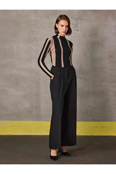 Unique Shimmering yarn striped knitwear