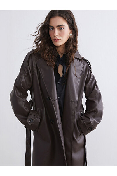 LC Waikiki Peak Yeni Sezon Kruvaze Yaka Deri Görünümlü Kadın Trençkot