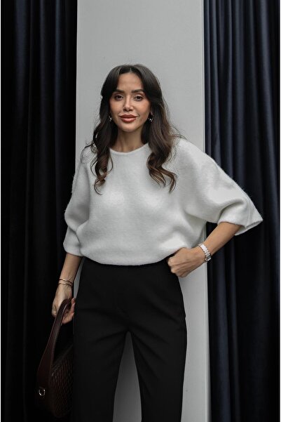 Havoş Ecru Sweater with Lace Detail on the Back