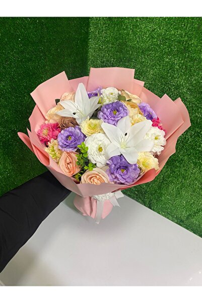Dikenli Bahçe Pembe Ambalajlı Lilyum & Karışık Çiçek Buketi