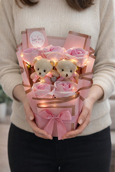 Salish Sevgililer Günü Özel Işıklı Ayıcıklı Pembe Gül Buketi | Romantik Premi...