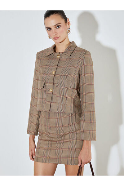 LC Waikiki سترة نسائية منقوشة بياقة قميص من Peak New Season