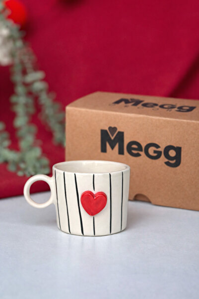 MeGgDecor 1 Piece Striped Heart Mug
