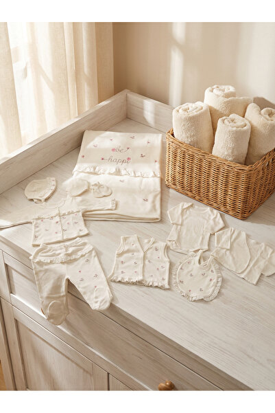 Gaye Bebe 10’lu çiçekli hastane çıkış seti