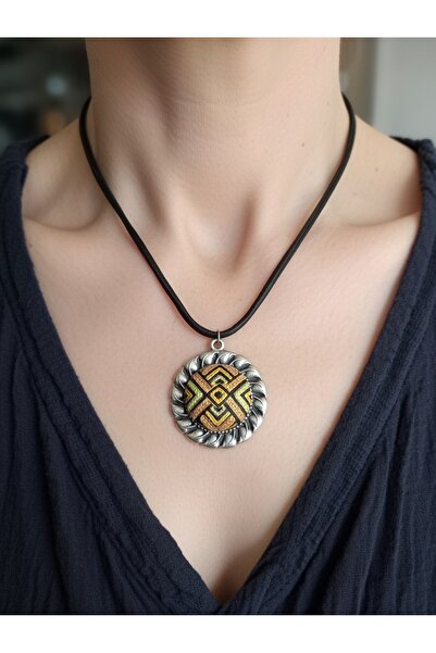 EL YAPIMI Channel-Style Embroidered Necklace - Authentic Design