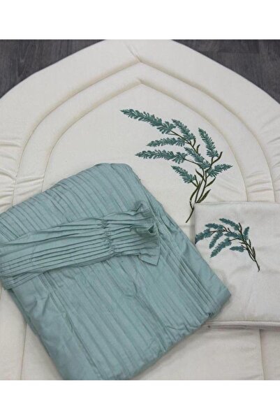 Generic Carpet set with bed sheet and Quran cover