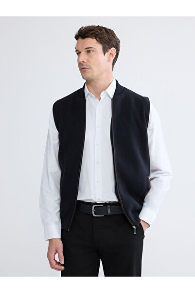 LC Waikiki سترة تريكو رجالية بياقة كلية من أوزماركا للموسم الجديد