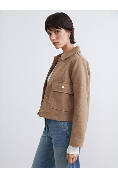 LC Waikiki Özmarka Νέας Σεζόν Γυναικείο Μπουφάν με Γιακά Πουκάμισου και Κέντημα